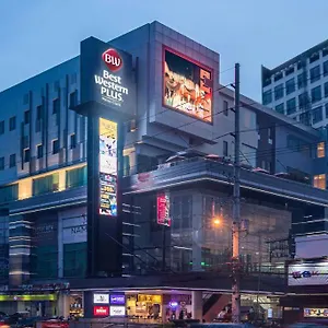 Western Metro Clark Hotel Angeles